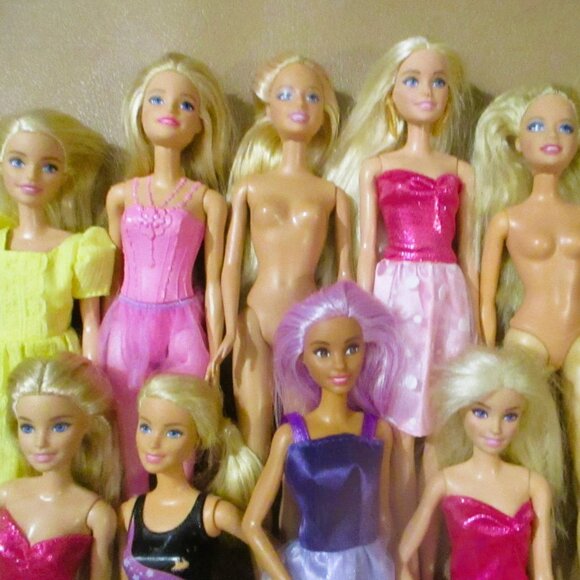 Lot Of 9 Barbie Dolls Mixed Outfits Hairstyles 2004.2005,2013 good Condition - Picture 2 of 7